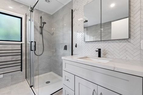 Photo of property in 129 Florence Avenue, Orewa, 0931