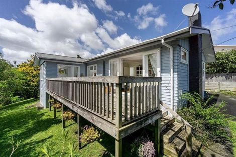 Photo of property in 22 O'halloran Road, Howick, Auckland, 2014