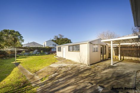 Photo of property in 37 Lyndhurst Street, Takaro, Palmerston North, 4412