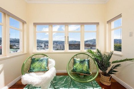 Photo of property in 2u2 Hawker Street, Mount Victoria, Wellington, 6011