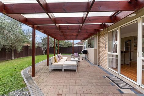 Photo of property in 9 Point View Link, East Tamaki Heights, Auckland, 2016