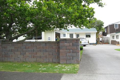 Photo of property in 3 Muir Avenue, Mangere Bridge, Auckland, 2022