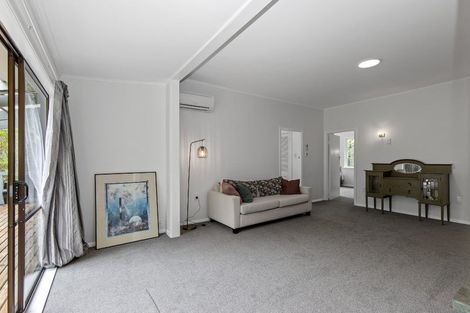 Photo of property in 35 Wyndham Road, Pinehaven, Upper Hutt, 5019