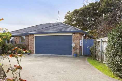 Photo of property in 12 Magnolia Drive, Waiuku, 2123