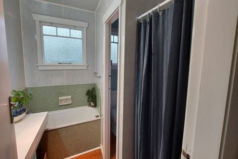 Photo of property in 11 Miranda Street, Stratford, 4332