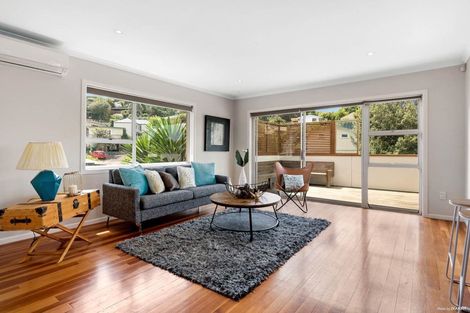 Photo of property in 19 Sovereign Place, Glenfield, Auckland, 0629