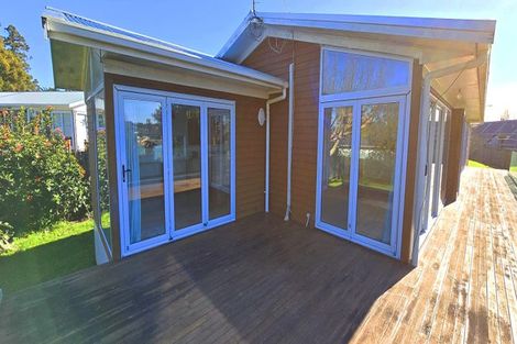 Photo of property in 5 Paulange Place, Pakuranga Heights, Auckland, 2010