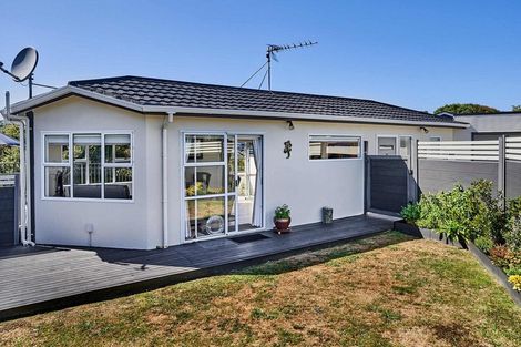 Photo of property in 39 James Cook Drive, Whitby, Porirua, 5024