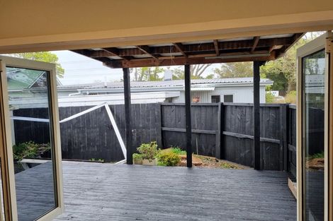 Photo of property in 176 Henderson Valley Road, Henderson, Auckland, 0612