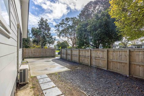 Photo of property in 381 Roscommon Road, Clendon Park, Auckland, 2103
