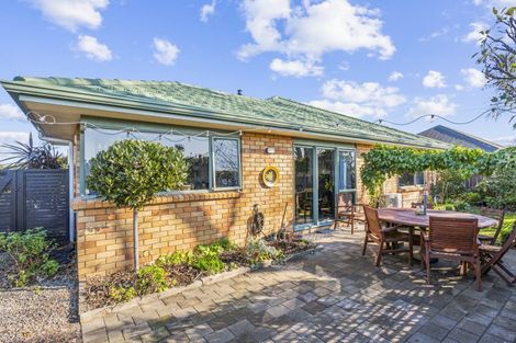 Photo of property in 17 Manhattan Court, Paraparaumu Beach, Paraparaumu, 5032