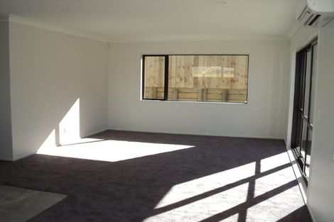 Photo of property in 32 Moonsail Drive, Whitby, Porirua, 5024
