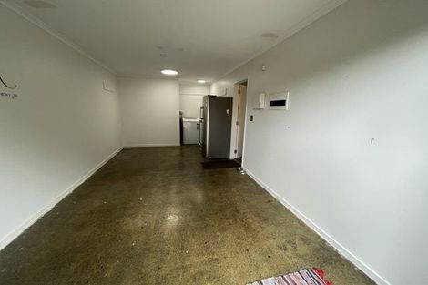 Photo of property in 29 Verdale Circle, Glen Eden, Auckland, 0602