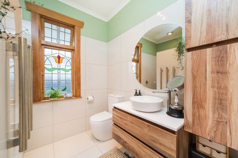 Photo of property in 11 Florence Avenue, Palmerston North, 4414