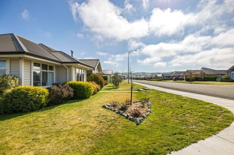 Photo of property in 13 Pemberton Drive, Amberley, 7410