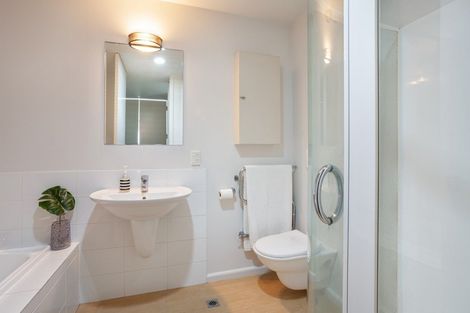 Photo of property in 16 Adams Avenue, Mount Maunganui, 3116