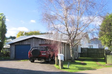 Photo of property in 11 Keri Anne Place, Goodwood Heights, Auckland, 2105