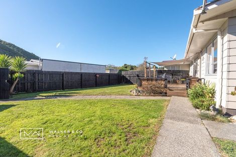 Photo of property in 1/50 Hartford Crescent, Totara Park, Upper Hutt, 5018