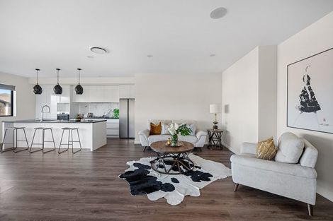 Photo of property in 14 Rathmullen Place, Pinehill, Auckland, 0632