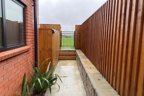 Photo of property in 5/79 Taikata Road, Te Atatu Peninsula, Auckland, 0610