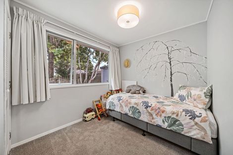 Photo of property in 76 Alabaster Drive, Papatoetoe, Auckland, 2025