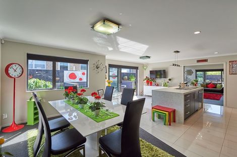 Photo of property in 18 Galea Grove, Kelvin Grove, Palmerston North, 4414