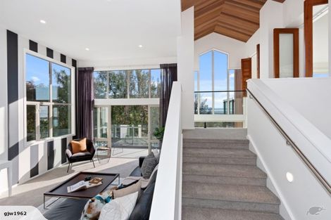 Photo of property in 214b Mount Pleasant Road, Mount Pleasant, Christchurch, 8081