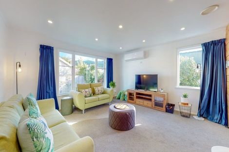 Photo of property in 20 Larsen Crescent, Tawa, Wellington, 5028