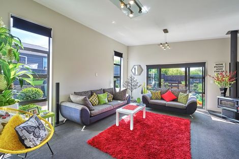 Photo of property in 18 Galea Grove, Kelvin Grove, Palmerston North, 4414