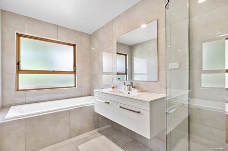 Photo of property in 1/67 Seaview Road, Castor Bay, Auckland, 0620