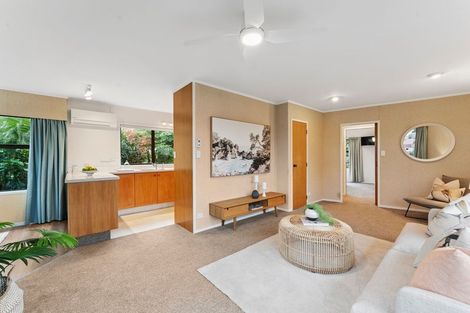 Photo of property in 1/2 Kowhai Road, Campbells Bay, Auckland, 0630