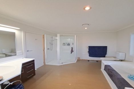 Photo of property in The Strand, 1/16 Ronald Street, Strandon, New Plymouth, 4312