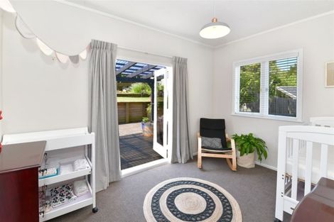 Photo of property in 20 Karaka Street, Helensville, 0800