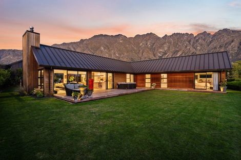 Photo of property in 4 Durness Court, Jacks Point, Queenstown, 9371