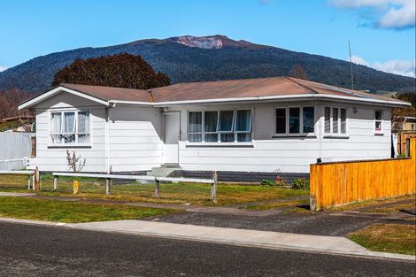 Photo of property in 39 Maria Place, Turangi, 3334