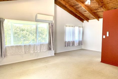 Photo of property in 47 Greenslade Crescent, Northcote, Auckland, 0627
