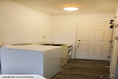 Photo of property in 16 Claridge Place, Taradale, Napier, 4112