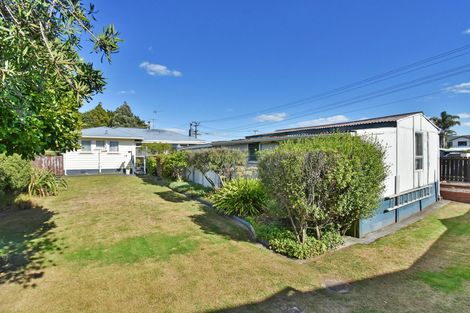 Photo of property in 2 Berwyn Avenue, Takanini, 2112