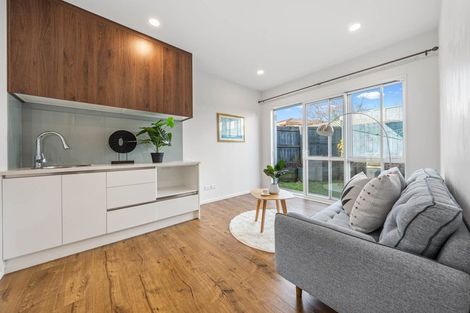 Photo of property in 241c Pakuranga Road, Pakuranga, Auckland, 2010