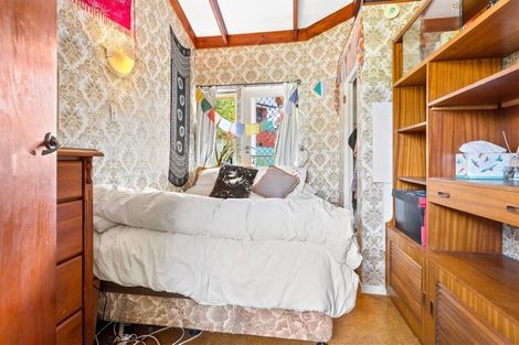 Photo of property in 5 Crystal Avenue, Glendene, Auckland, 0602