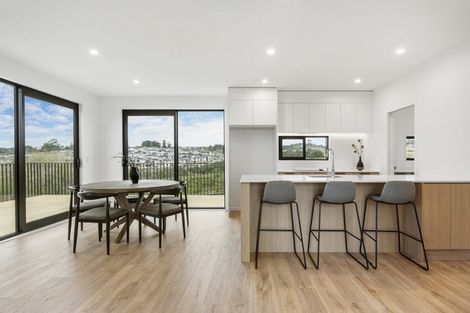 Photo of property in 3 Koura Road, Flat Bush, 2019