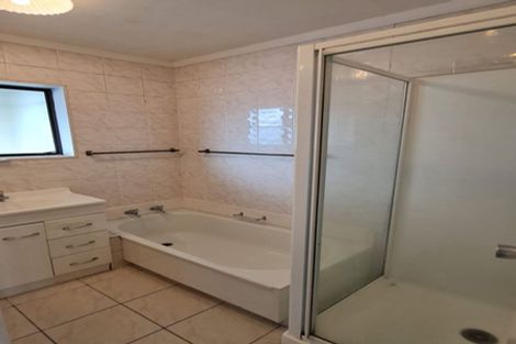 Photo of property in 1/53 Priestley Drive, Bucklands Beach, Auckland, 2014