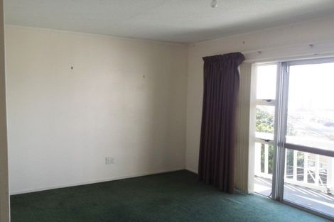 Photo of property in 2 Findlay Street, Moturoa, New Plymouth, 4310