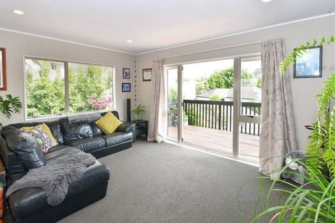 Photo of property in 11a Greta Place, Stanmore Bay, Whangaparaoa, 0932