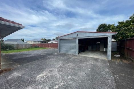 Photo of property in 6 Scanlen Terrace, Kelston, Auckland, 0602