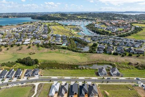 Photo of property in 34 Whakairo Crescent, Gulf Harbour, Whangaparaoa, 0930