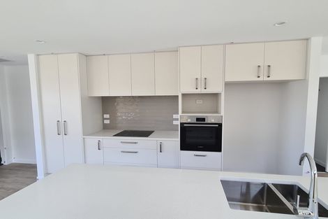 Photo of property in 11 Hinaki Street, Poike, Tauranga, 3112