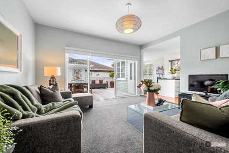 Photo of property in 1/215 Riverside Drive, Waterloo, Lower Hutt, 5011