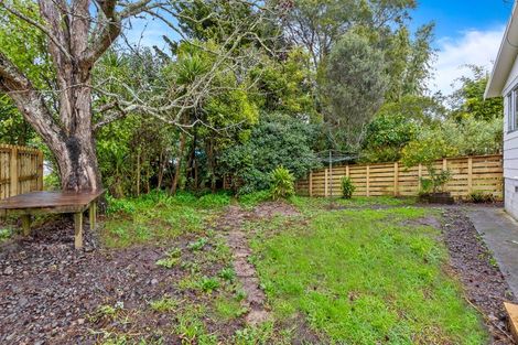 Photo of property in 2/94 Kaurilands Road, Titirangi, Auckland, 0602