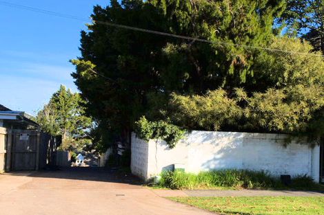Photo of property in 19a Paparoa Road, Cockle Bay, Auckland, 2014